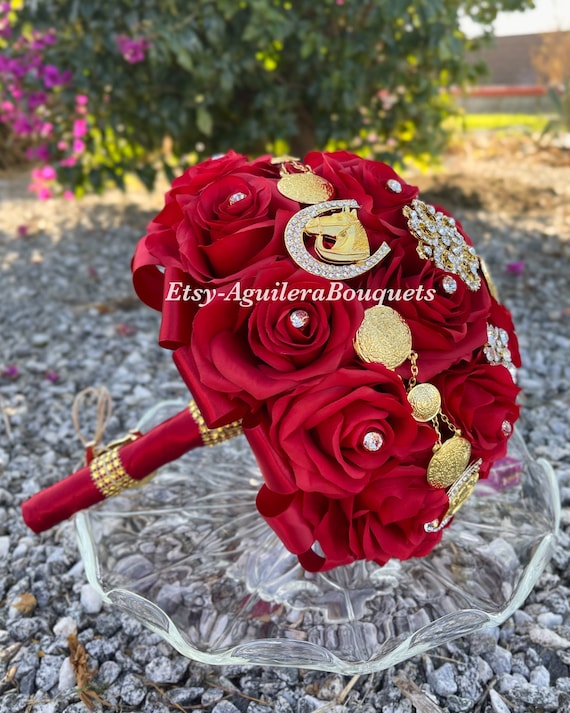 Ramo de Quinceañera Roja y Blanca Herradura Ramo de - Etsy España Ramo de Quinceañera Roja y Blanca Herradura Ramo de - Etsy España