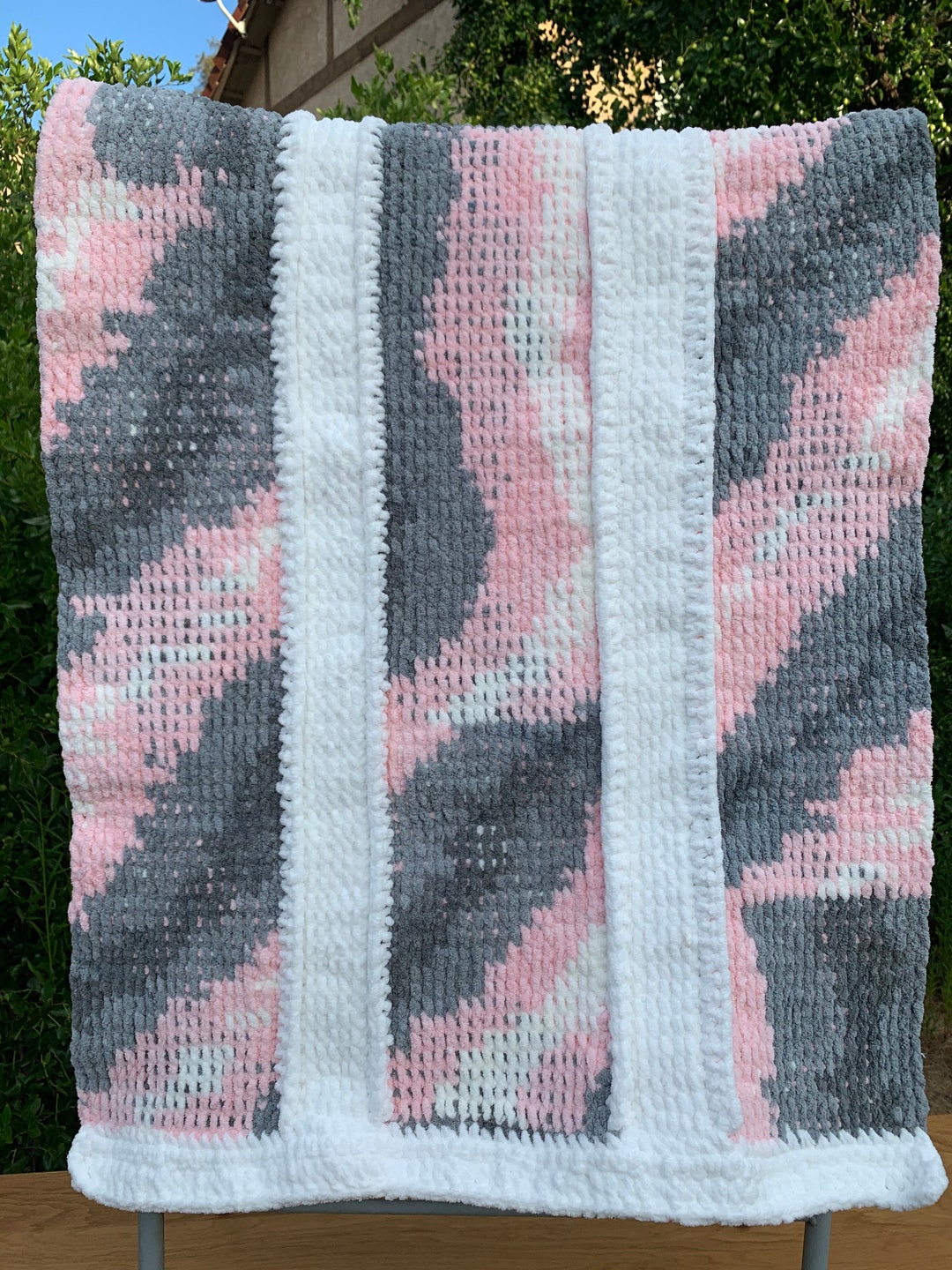 Pink & Gray baby blanket Etsy.de