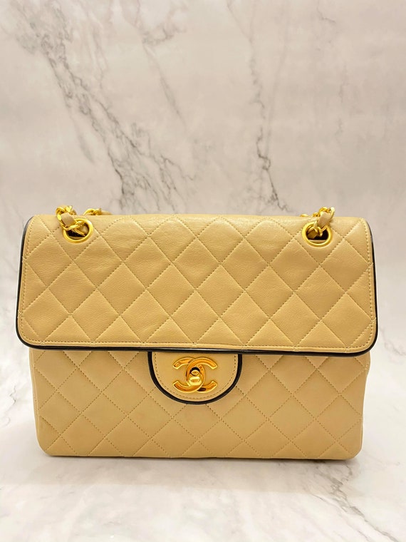 Chanel vintage Classic Flap bag