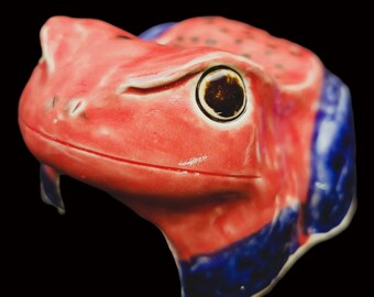 手作りの陶器製ヒキガエルハウス – ストロベリーレッドブルー両生類の洞窟、生き物の隠れ家