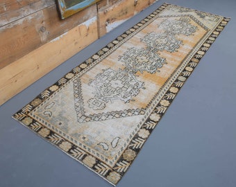 3'0 x 8'3 Ft Vintage Runner Rug, Oushak Runner, Wool Rug, Turkish Runner Rug, Hallway Rug, Entryway Rug, Kitchen Rug, Handwoven Rug