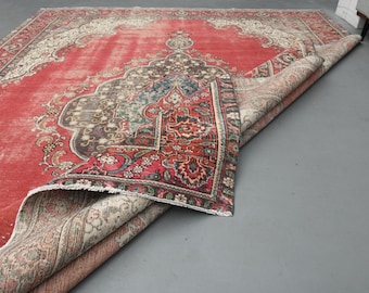 ヴィンテージの伝統的な手作りオリエンタルラグ、花柄とクラシックな