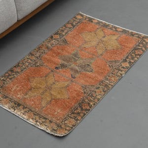 1&#39;8x2&#39;9 ft, VINTAGE SMALL RUG, Door Mat, Bath Mat, Handmade Wool Rug, Laundry Rug, Orange Brown Rug, Kitchen Rug, Bedside Rug, 2x3 Door Mat
