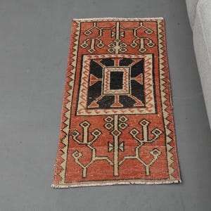 1&#39;4x2&#39;6 piedi, TAPPETO TURCO PICCOLO, Tappeto vintage fatto a mano, Zerbino turco, Tappeto 1x3, Tappeto per ingresso, Tappeto da cucina, Tappeto da bagno, Tappeto turco 1x3