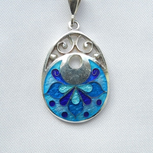 Georgian cloisonne enamel necklace, cloisonne pendant ocean blue pendant, round shaped necklace, artisan jewelry, minankari enamel champleve