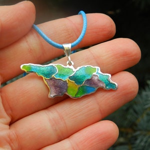 Collar de esmalte cloisonné georgiano colgante de mapa georgiano bandera georgiana joyería tradicional Recuerdo de Tbilisi de plata minankari de Georgia