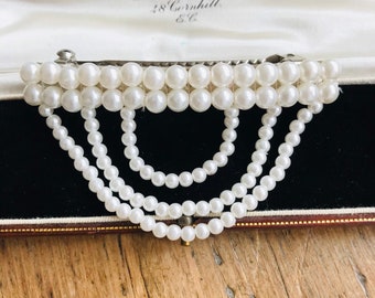 Vintage faux pearl bridal hair clip with three strands