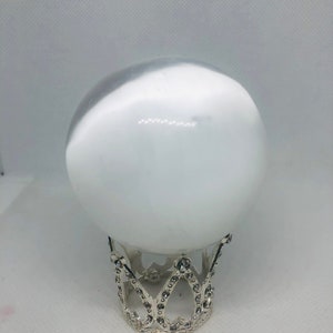 Sphère de sélénite, sphère satinée Spar, 260g, 56-58 mm, boule de cristal de sélénite