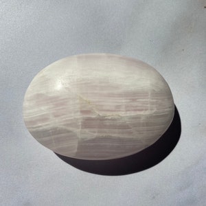 Pink Mangano palmstone