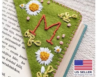 Personalized Hand Embroidered Corner Bookmark - Shipping from USA - 26 Letters and 4 Seasons - Felt Triangle Page Stitched Corner Bookmark