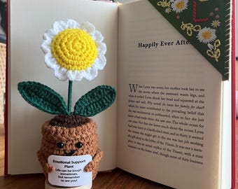 Personalized Hand Embroidered Corner Bookmark & Emotional Support Plant Set - 26 Letters and 4 Seasons - Gift for Her