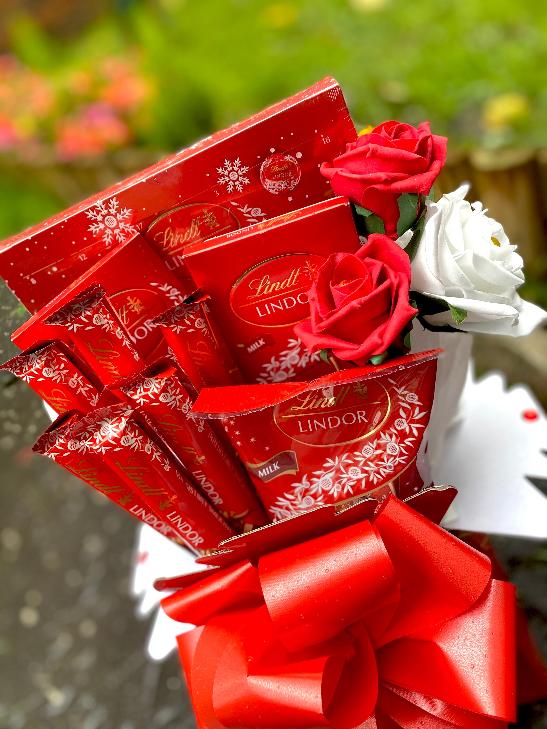 Luxury Lindt Lindor Chocolate Bouquet Gift Hamper Christmas Etsy