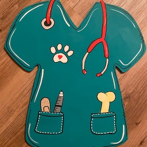 LAST ONE Veterinarian door hanger/Personalized door hanger/ Vet Scrubs door hanger/Nurse Door Hanger/Animal Clinic Sign/Groomer