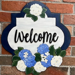 Quatrefoil welcome door hanger/Summer door hanger/Floral welcome door hanger/Welcome door hanger/hydrangea door hanger/blue hydrangea