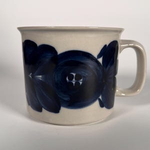 Vintage ARABIA Finland ANEMONE Cocoa - Coffee - Tea Mug - 8.5cm - Ulla Procope Design - Finnish Tableware - Modern - Excellent Condition! #1