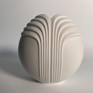 Vintage 1960s MODERN VASE white Porcelain Vase - ROSENTHAL Studio Line - Germany - Beautiful!