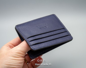 Tarjetero de piel de chèvre azul: cartera fina, cosida a mano