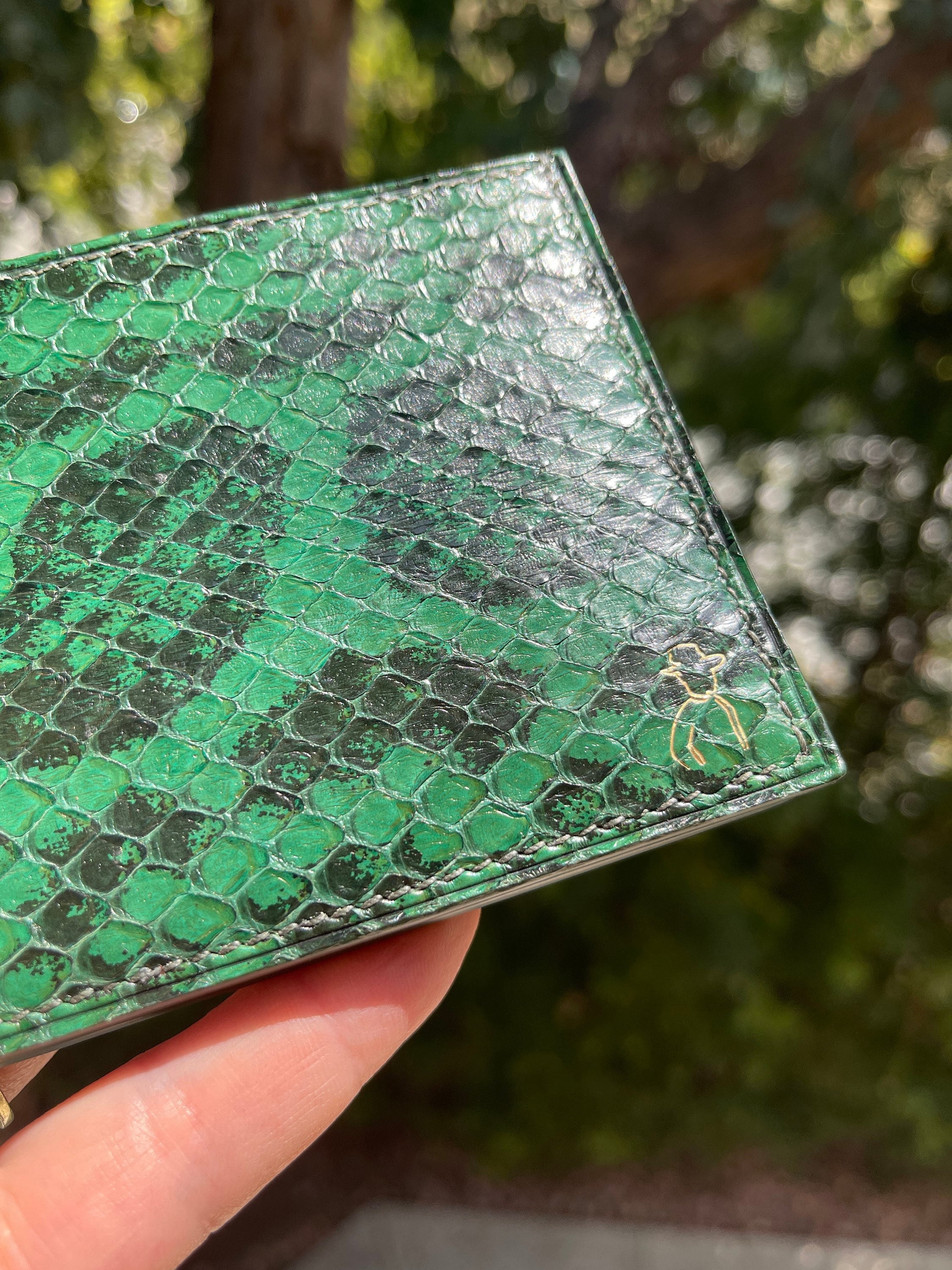 Handmade Anaconda Snake Leather Bifold Wallet: Embossed Mens