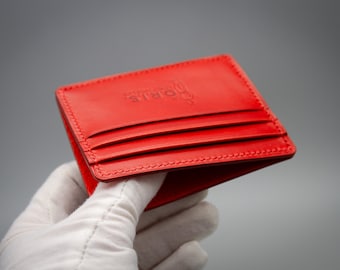 Tarjetero de piel roja: piel buttero italiana, cosida a mano