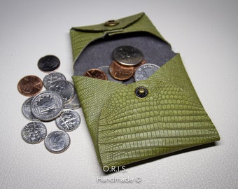 Monedero de piel de lagarto verde oliva: Monedero pequeño hecho a mano