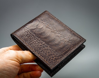 Cartera plegable de piel de avestruz hecha a mano: una cartera exótica de lujo