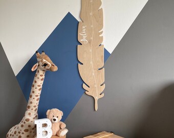 Messlatte Feder für Kinder aus Holz, personalisierte Messlatte, Messleiste, Geburtsgeschenk