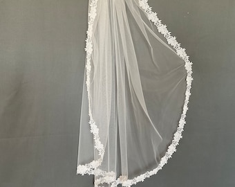Eleganter Brautschleier mit Blumenborte, Kamm,Hochzeit, Braut, wedding, Spange, bridal, Schleier, Brautschleier,