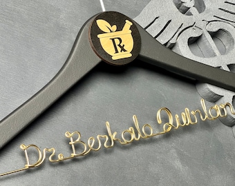 Present till farmaceut, present till ny doktor, examenspresent till apotekare, present till apoteksstudent, present till vit rock, present till labbrock, present till farmaceut