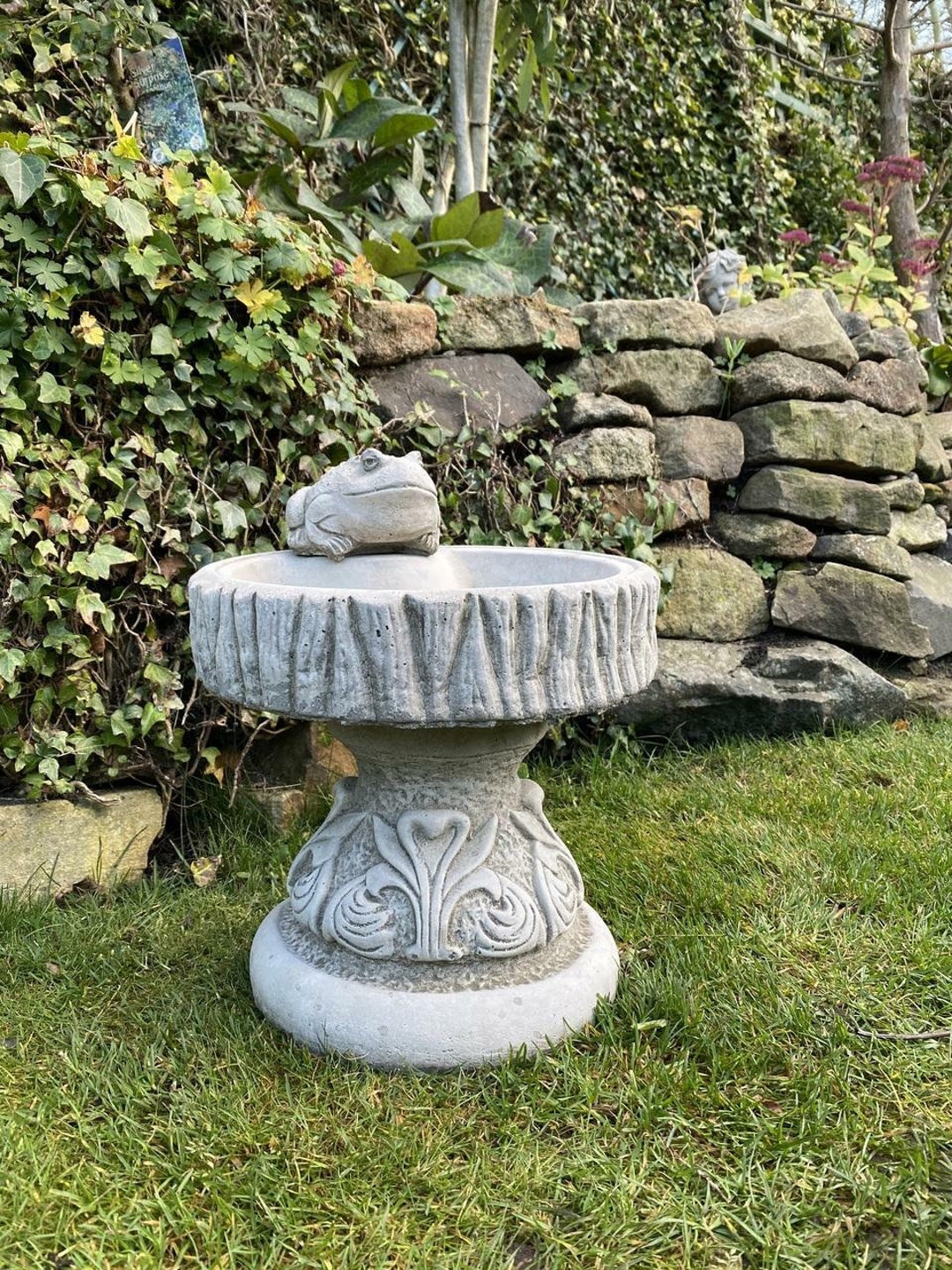 Discount Garden Statues Rustic Stone Cast Garden Birdbath With Frog