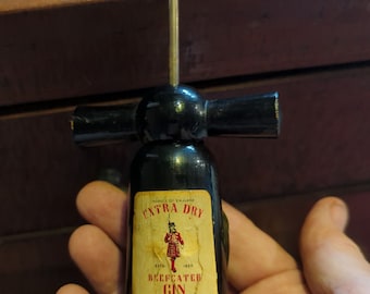 Abridor de botellas de madera de ginebra extra seca vintage