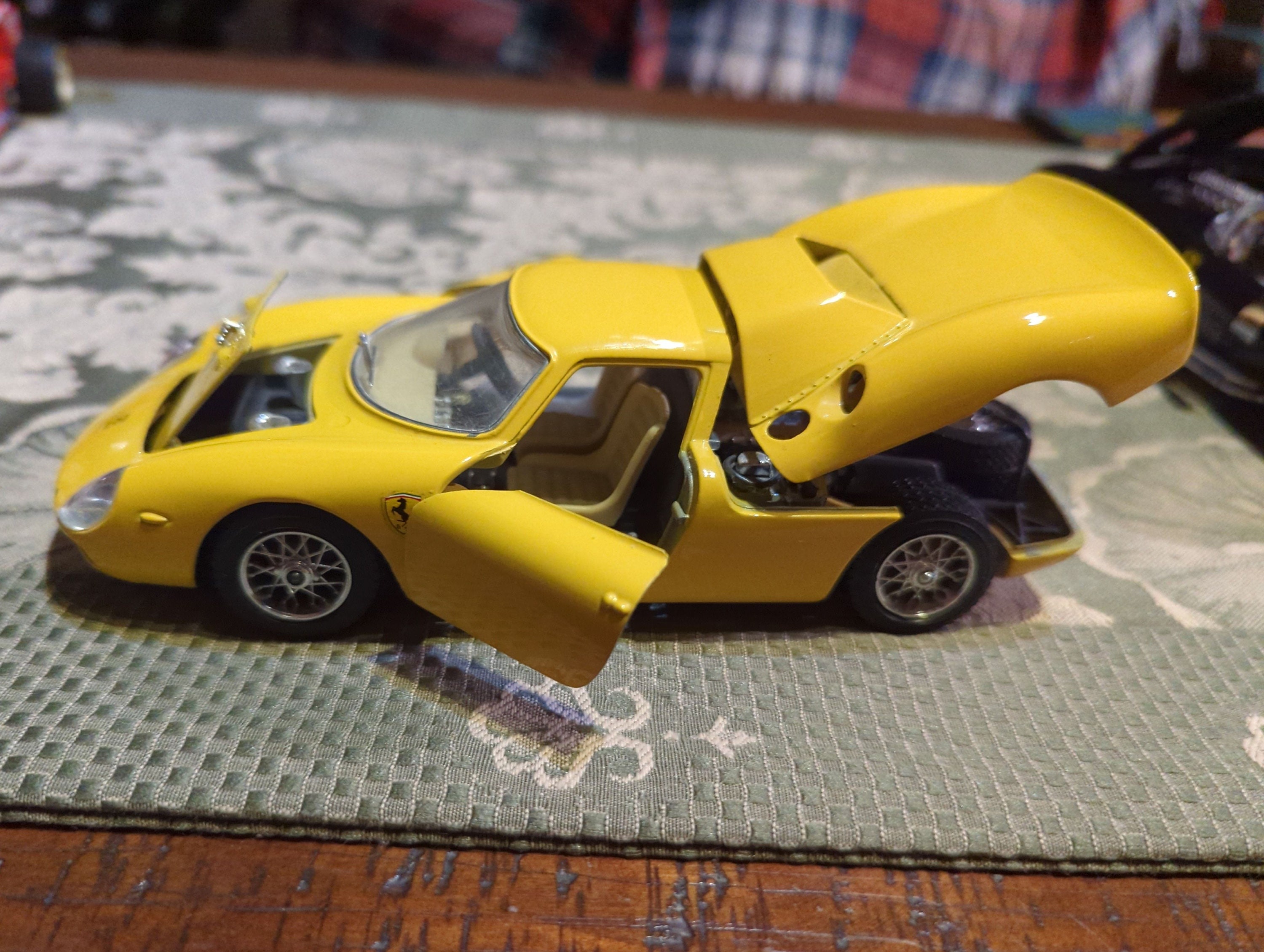 Bburago ブラーゴ 1/24 Ferrari 250 LM（1965） ブラーゴ フェラーリ