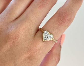 Vintage 14K Yellow Gold Heart Ring, Natural Diamond Cluster, Estate Jewelry