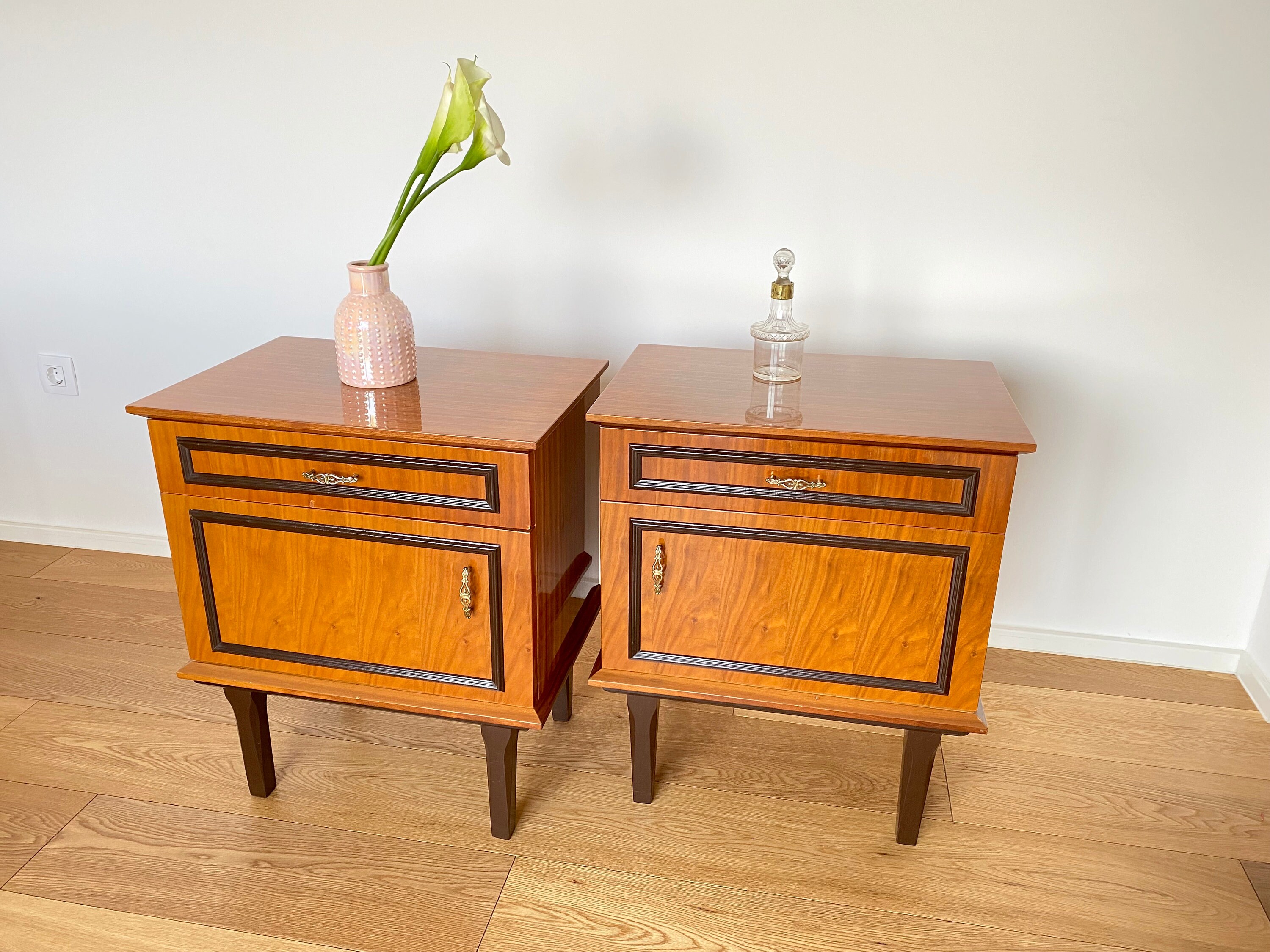 Vintage bedside lockers discount