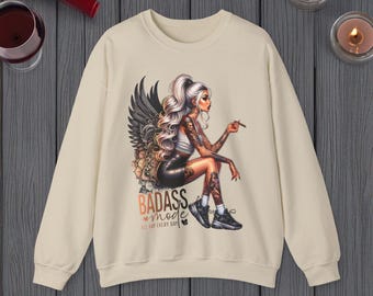 Sudadera Badass Mode / Diseño de alas de ángel para usar todo el día / Ropa de mujer con tatuajes feroces para personalidades audaces y empoderadas