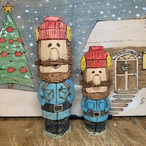 Yukon Cornelius! Il leggendario personaggio di Rankin & Bass scolpito a mano in legno di tiglio.