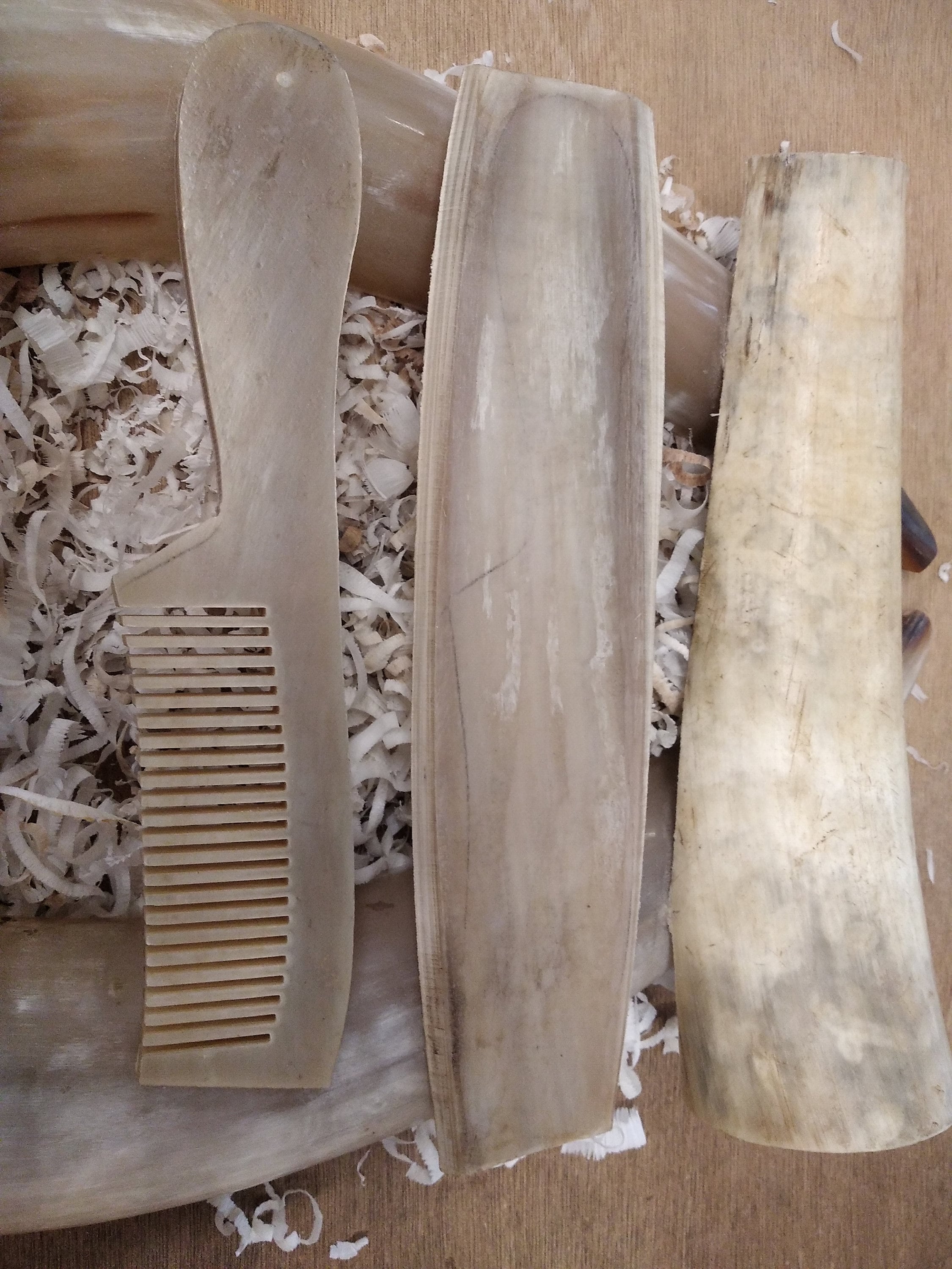 Horn Comb with Handle