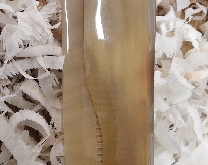 Folding horn comb