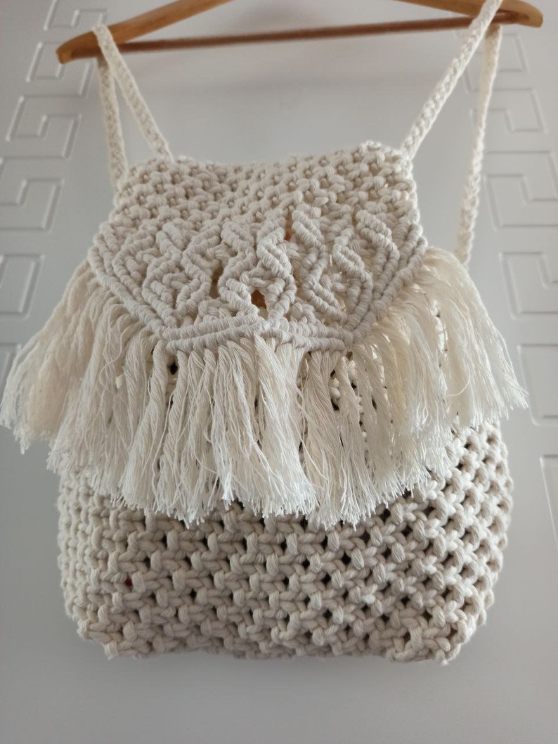 Montsera Montserrat | Macrame Fringe Bucket Bag