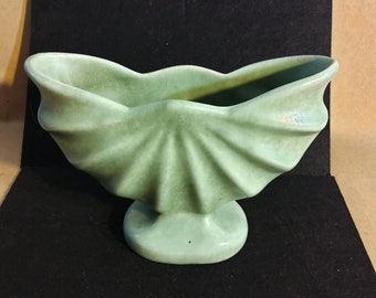Vintage Camark fan vase