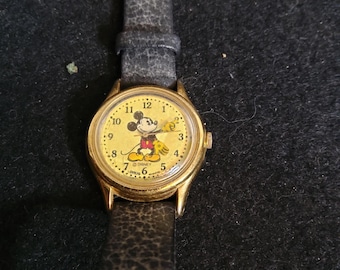 Vintage Lorus Mickey Mouse V501-0A20 QUARTZ Watch Brown Leather Band Untested Vintage Men main image 4