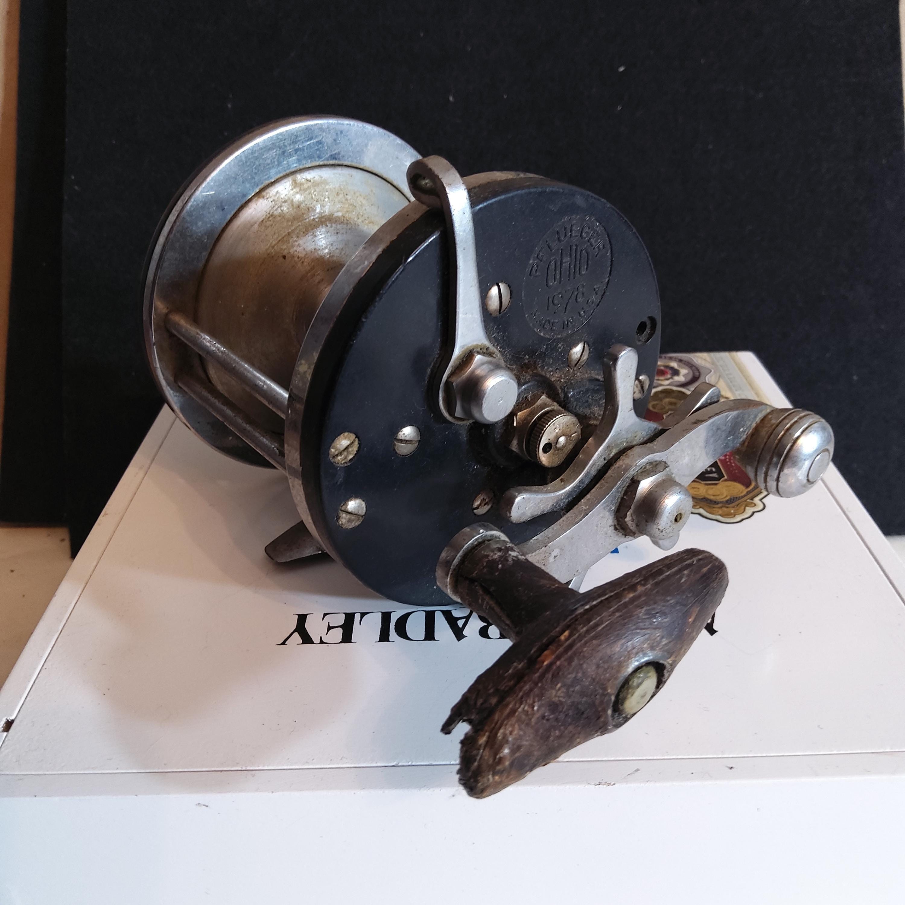 Vintage Pflueger B 1978 Fishing Reel
