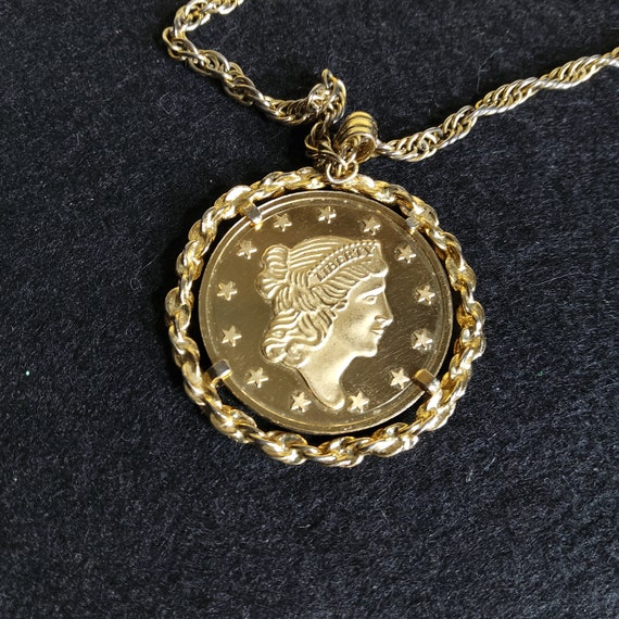 1976 Avon Goldtone Coin Pendant and Chain - image 4