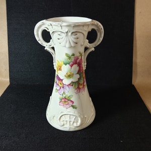 Royal Bruxonia Austrian China vase, 7 inches tall