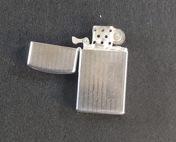 zippo シルバー Zippo Lighter, 1966, Slim,engraved - Etsy