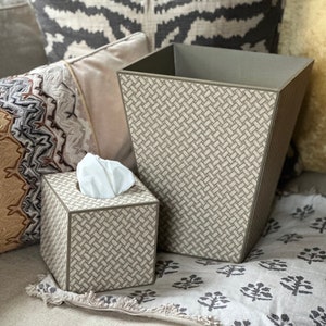 Mulberry Home Korbgeflecht Taupe Papierkorb & Taschentücherbox Deckelkorb, Schlafzimmer Papierkorb, Bürokorb, Badezimmer Papierkorb