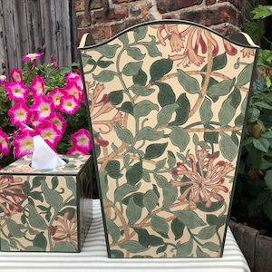 Honeysuckle Morris and Co Scalloped Trash Can kosz na śmieci i papier toaletowy, kosz do sypialni, kosz do biura. Ręcznie robiony prezent