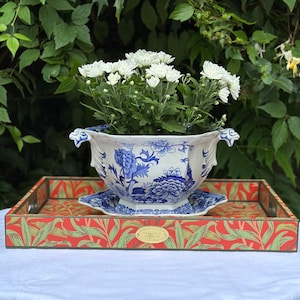 William Morris Willow Boughs Tomato/olive Ottoman Tray.  Dark Green decor