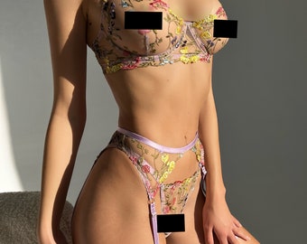 Lingerie flower,Embroidery lingerie,Floral lingerie set,Embroidered lingerie set,Mesh bra,Cute underwear set,Purple lingerie,Flower panties