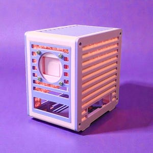 Raspberry Pi Desktop Gehäuse. Rosa Tasche mit fliederfarbenem Rand