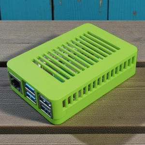 Raspberry Pi 5 Slim Case